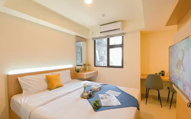 Comfy Warm Tone Studio At Meikarta Apartment