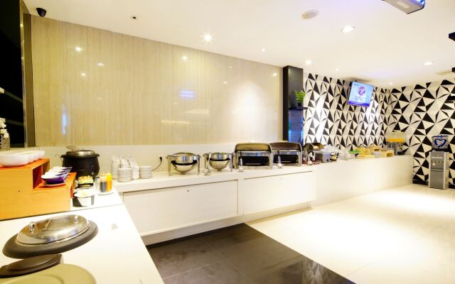 Hotel 88 Mangga Besar 120 by WH