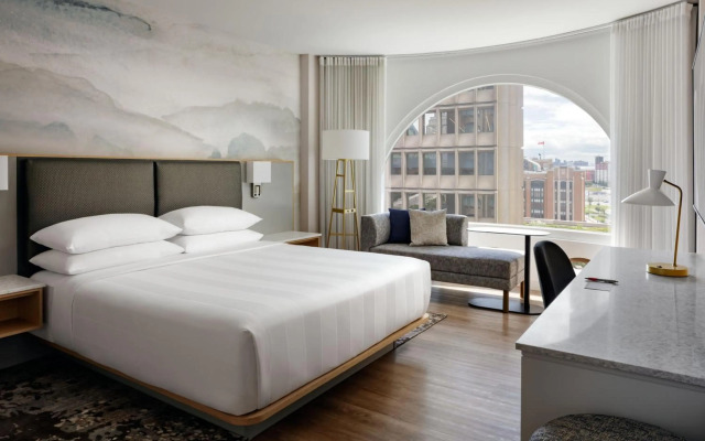 Montreal Marriott Chateau Champlain