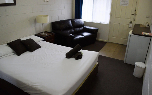 Rosebud Motel