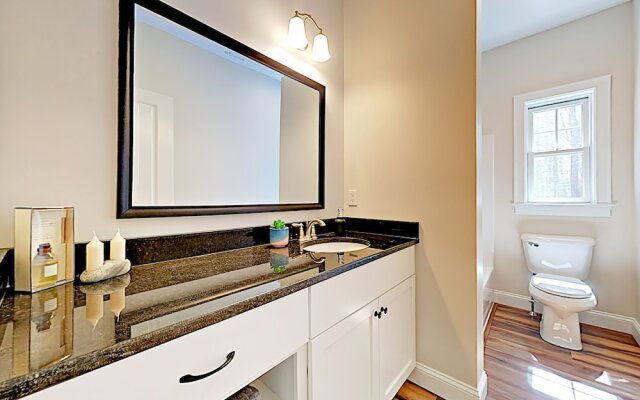 24 Arundel - 2 Br Home