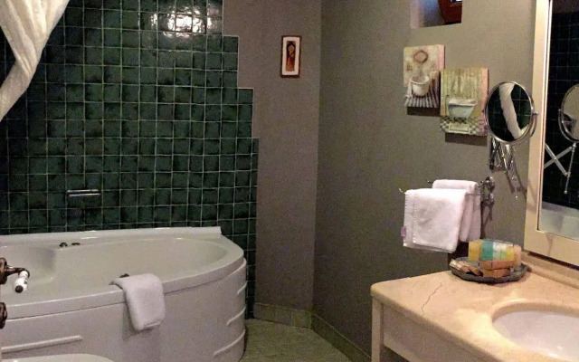 Village Park Resort & Spa