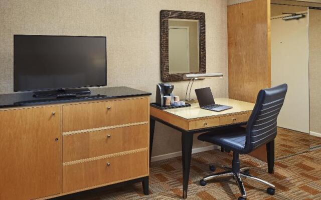 Elan Hotel