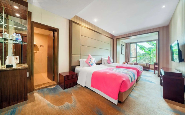 Huabei Hotel on West Lake