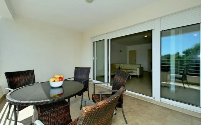 Awesome Home in Umag With 2 Bedrooms