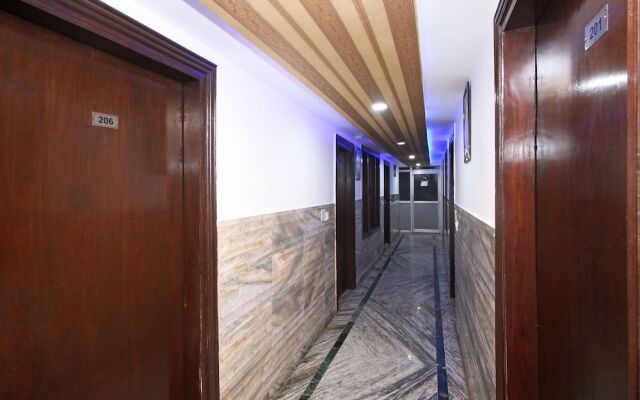 OYO 8743 Hotel Ravi Palace