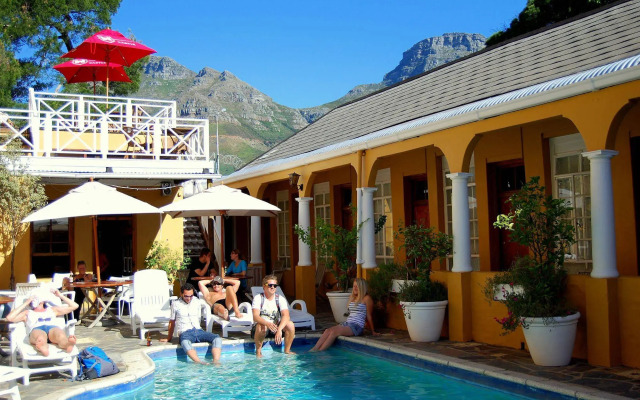 Ashanti Lodge Backpackers Gardens