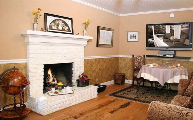 The Foxes Inn of Sutter Creek