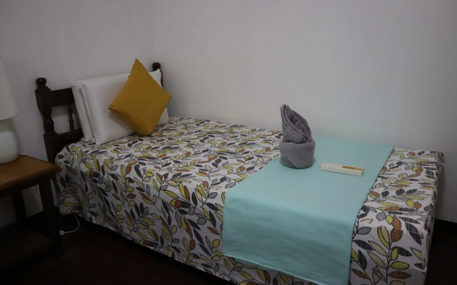 Lolo Oyong Pension House