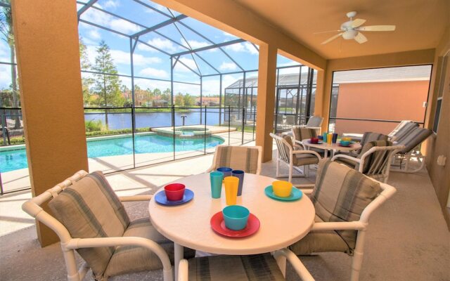 Maderia Beach Villa 6 Bedroom