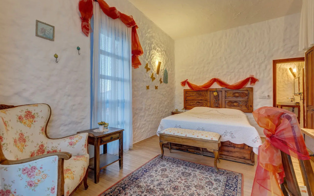 Lale Lodge Hotel