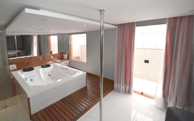 Love Time Hotel (Только для взрослых)