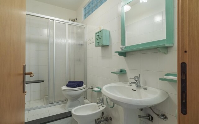 Interno 2 in Iseo With 1 Bedrooms and 1 Bathrooms