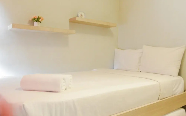 Fresh And Bright Studio Room At Nifarro Park Apartment