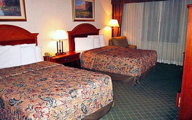 Ramada Tulsa Airport East