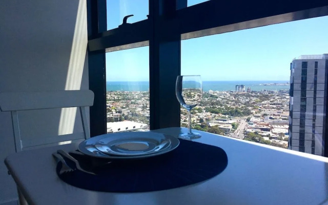 Shadow Play 2Bed Ocean View Apartment