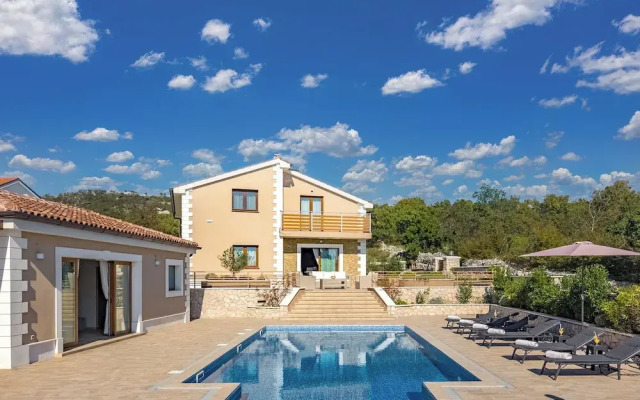 Villa Vilani Spa & Pool