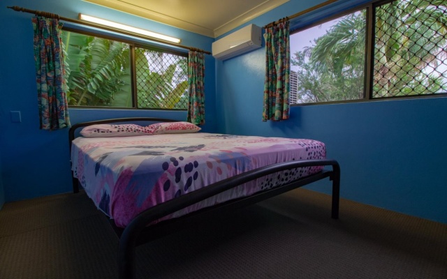 JJ's Backpackers Hostel – Guest Rooms – Cairns