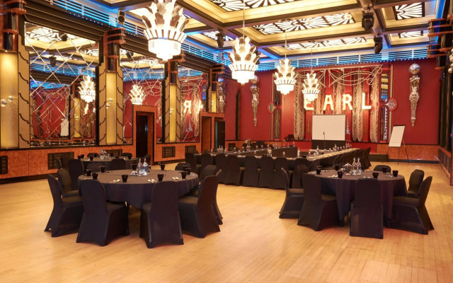 The Earl of Doncaster Hotel