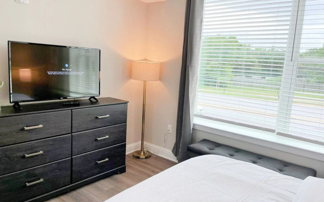 The Elvis Presley Urban Luxury Apts Austin