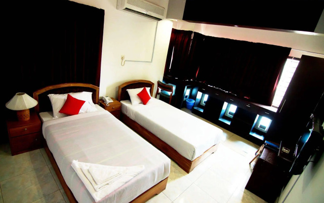 Hotel Tropical Daisy