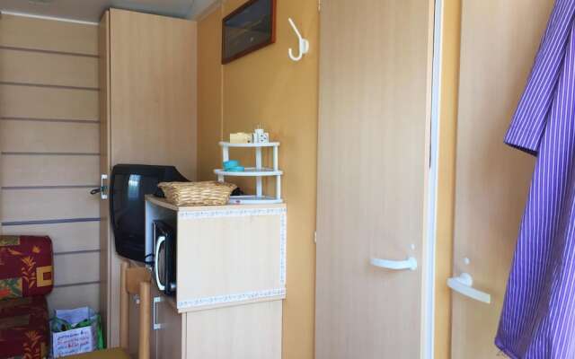 Bungalow with 2 Bedrooms in Fréjus, with Shared Pool, Furnished Terrace And Wifi - 2 Km From the Beach