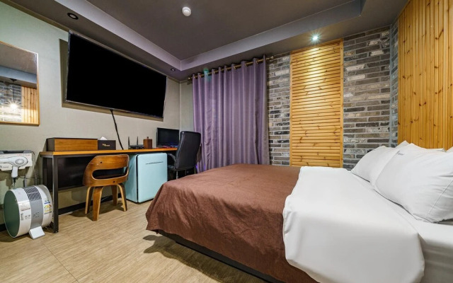 Wonju Two Days Hotel