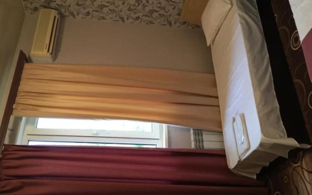 Cherry Hotel