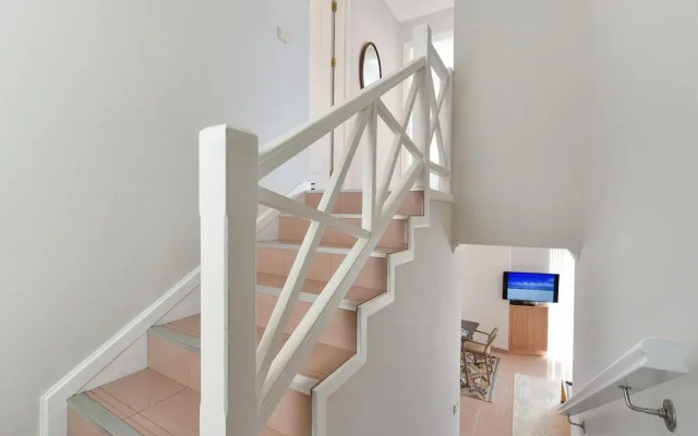 Belvilla by OYO Chalet Santa Ana 15