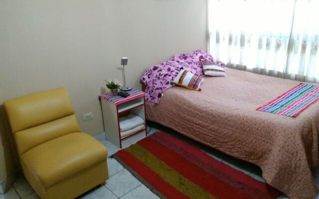 Shanell House - Hostel