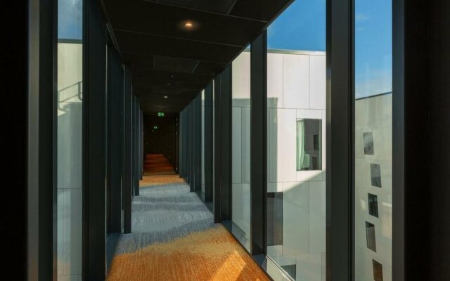 Holiday Inn - the niu, Fender Amsterdam by IHG