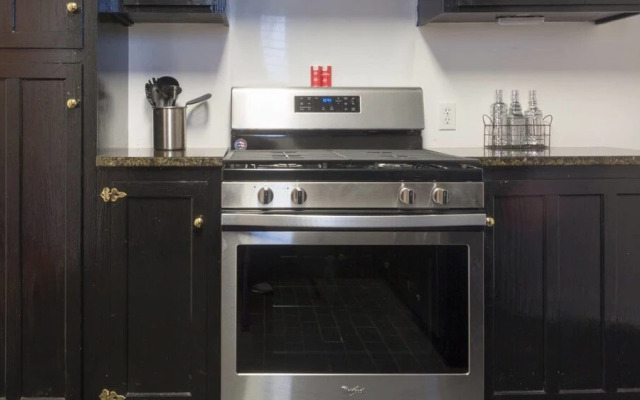 2 bedroom, East Broughton Street