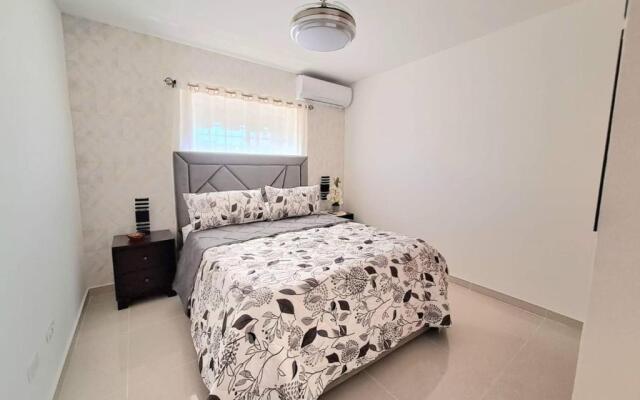Getaway To Cozy Home 4 Br, 35 B