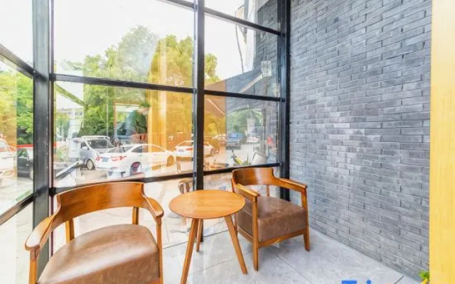 Runjia movie hotel