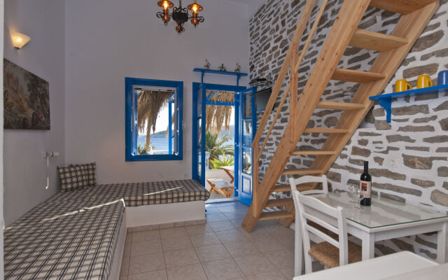 Blue Dolphin Antiparos Villas and Suites