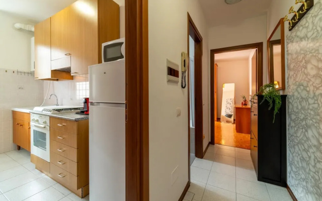 Scarlet Apartment With Garden by Wonderful Italy