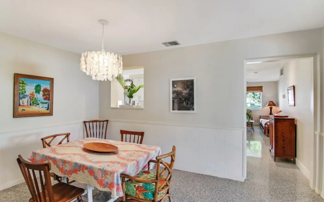 Mango House Immaculate 3 BDR in Boynton Beach!
