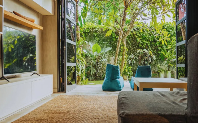 Berawa Loft by Hombali