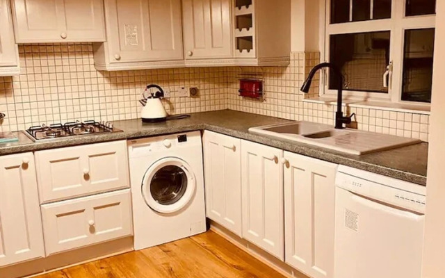 Beautiful 3-bed House in Londonderry