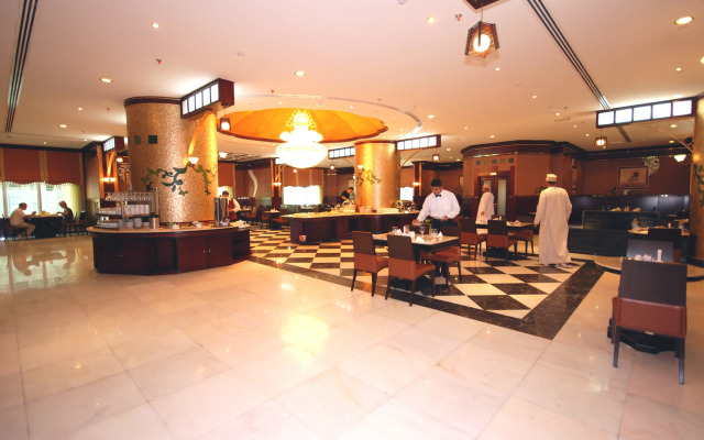Al Bustan Tower Hotel Suites