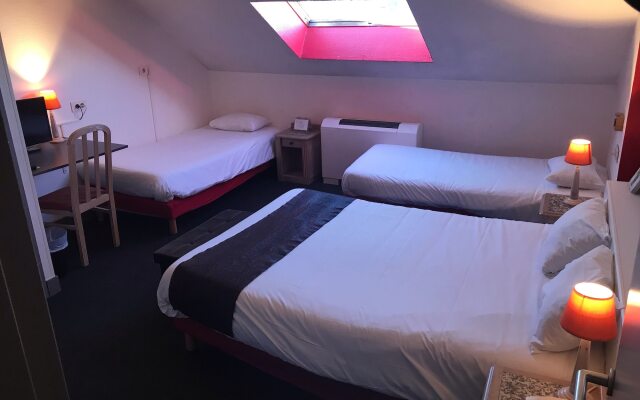 Brit Hotel Aux Sacres