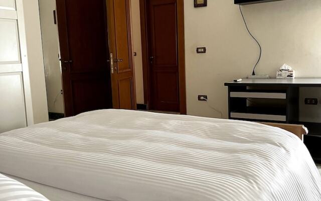 The Glasshouse Pools