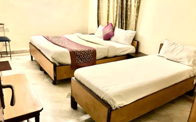Vivek Hotel