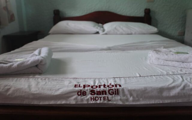 Hotel El Porton De San Gil