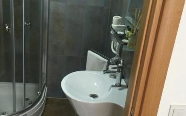 Elite Hotel By MK