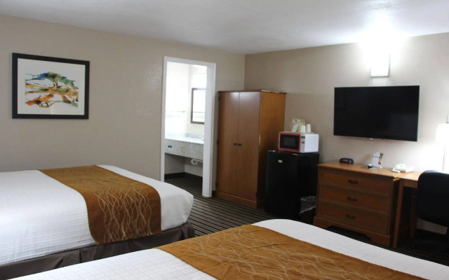 Westbridge Inn and Suites