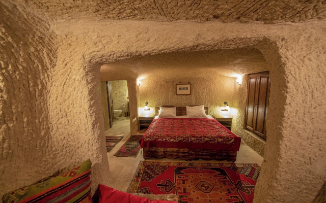 Shiraz Cave Cappadocia
