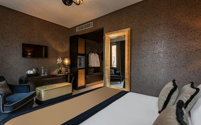 Carnival Palace Hotel