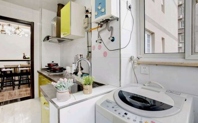 Galaxy King Bed Movie Near Goose Pagoda