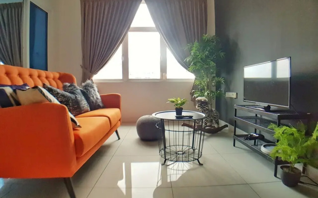 Teiw Family Homestay at Skypod Residence Puchong